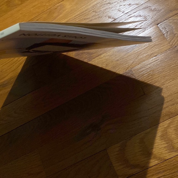 Louis Vuitton Catalogue - The Book # 11   (11-2019 / 02-2020) - Picture 8 of 9